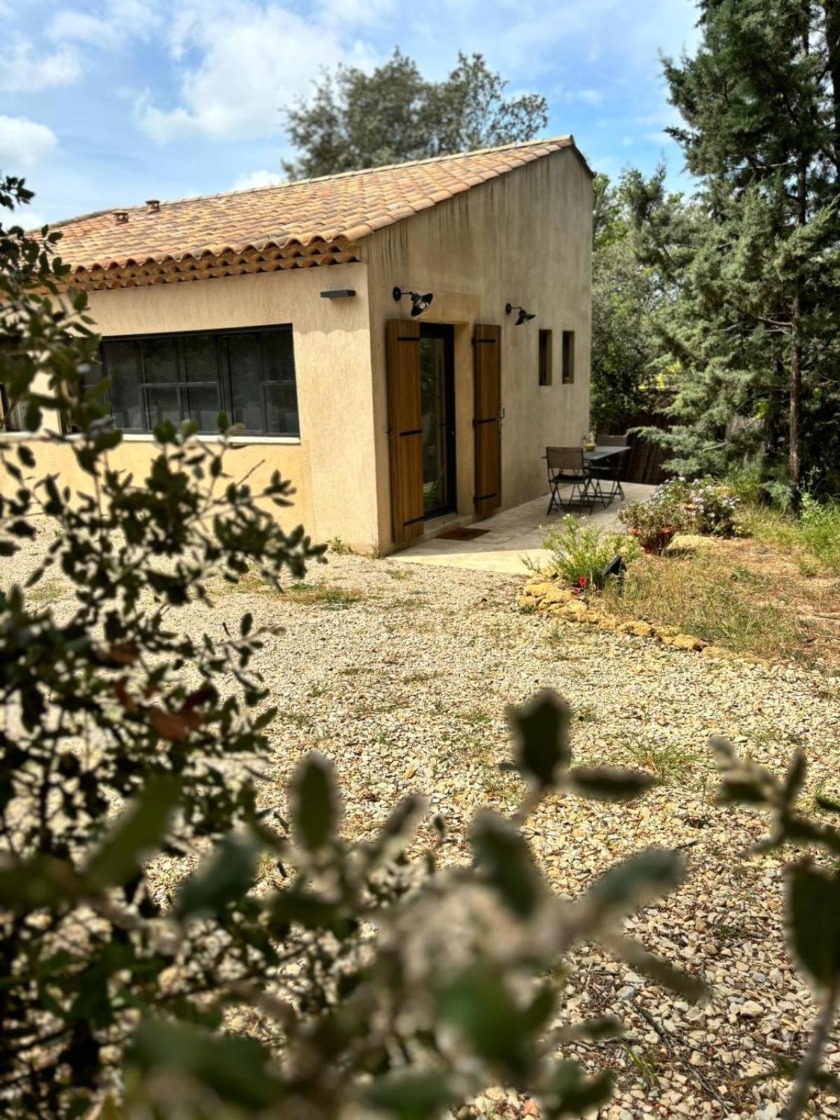 Maison Dans La Pinede Rognes Exterior photo